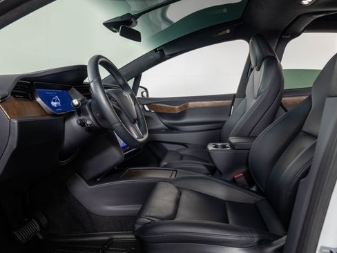 Used 2020 Tesla Model X Long Range image 15