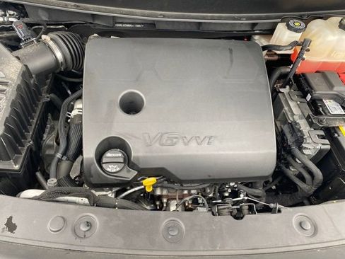 Used 2024 Buick Enclave Avenir w/ Avenir Technology Package image 22