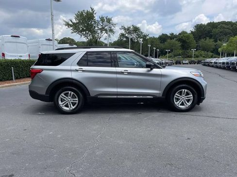 Used 2021 Ford Explorer XLT w/ Class III Trailer Tow Package AWD/4WD image 39