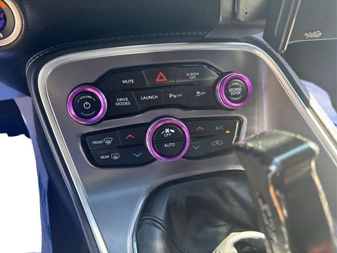 Used 2019 Dodge Challenger R/T Scat Pack w/ Shaker Package image 32