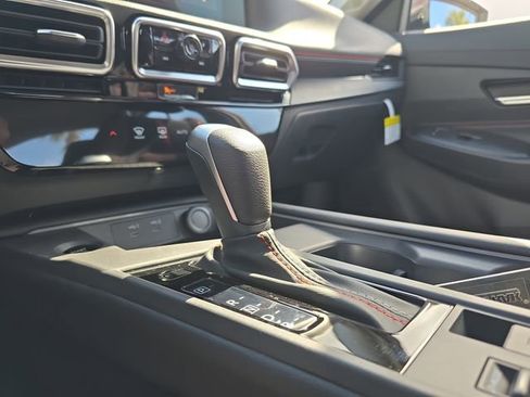 New 2026 Nissan Sentra SR w/ Floor Mat Package FWD image 26