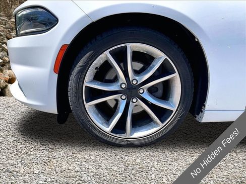Used 2016 Dodge Charger R/T RWD image 9