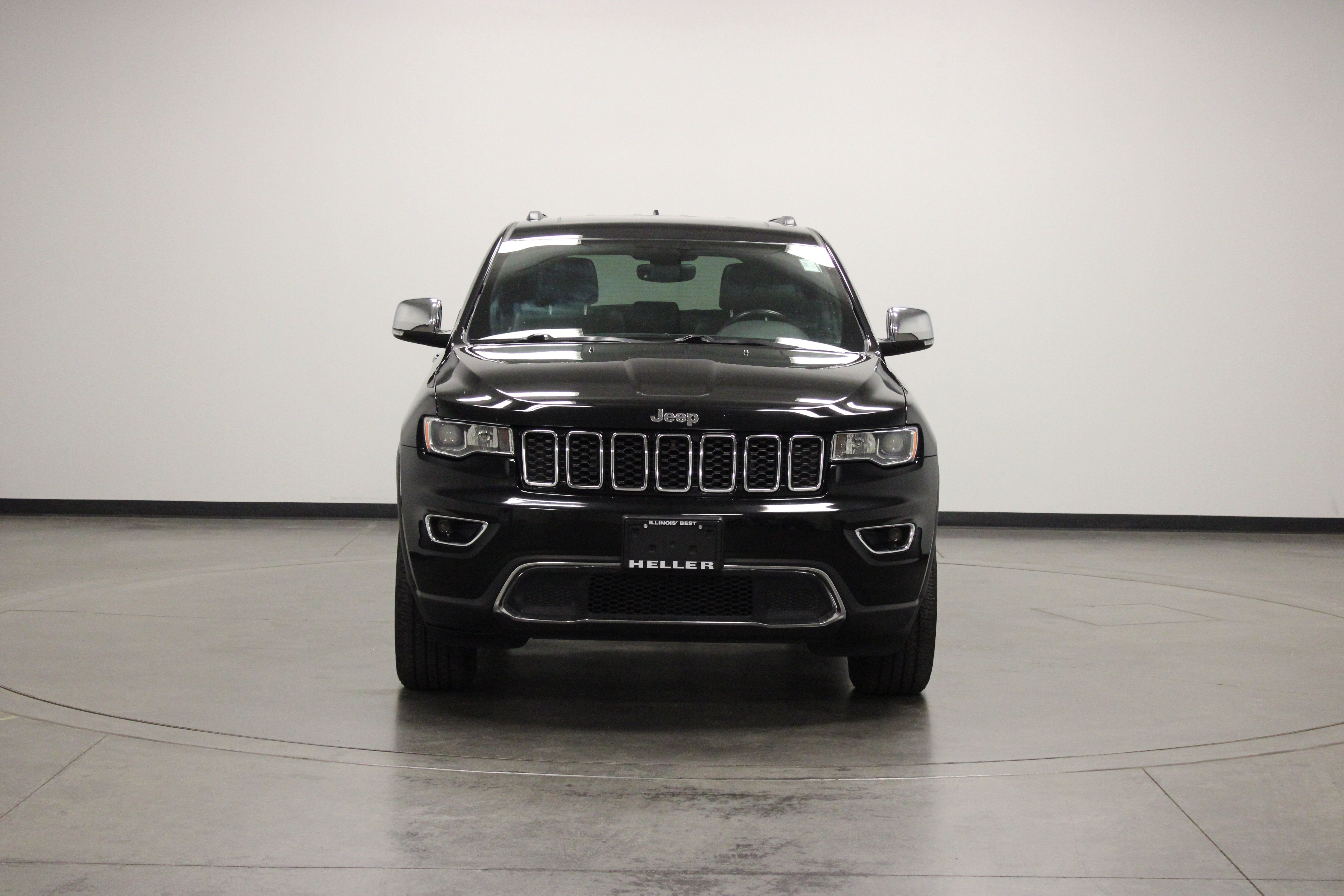 Used 2018 Jeep Grand Cherokee Limited AWD/4WD image 3