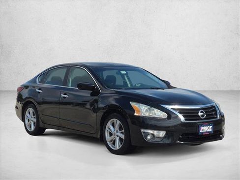 Used 2015 Nissan Altima 2.5 SV FWD image 3