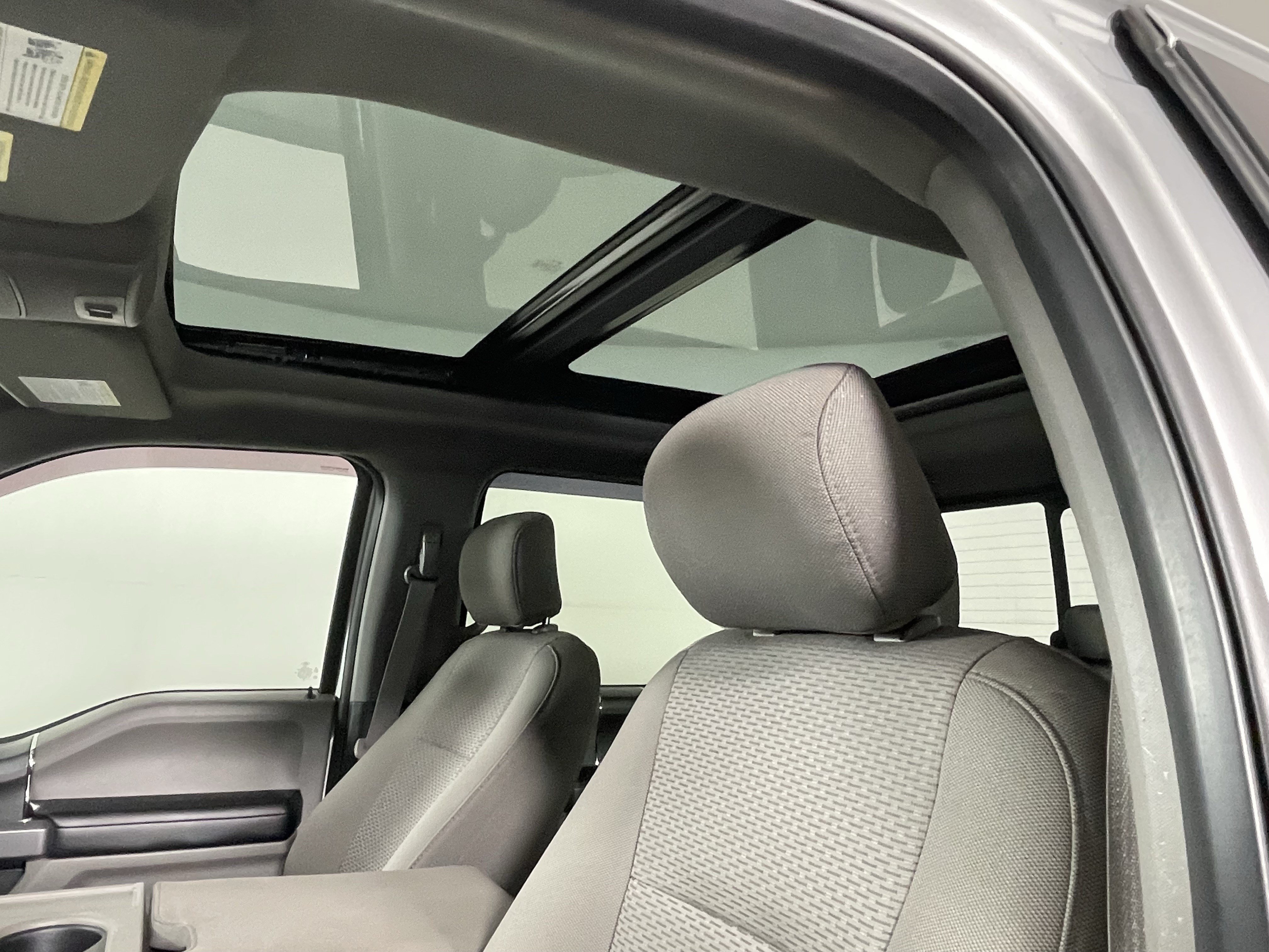 Used 2018 Ford F150 XLT w/ Equipment Group 302A Luxury AWD/4WD image 19