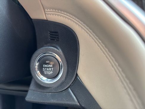 Used 2020 Subaru Outback Limited image 16