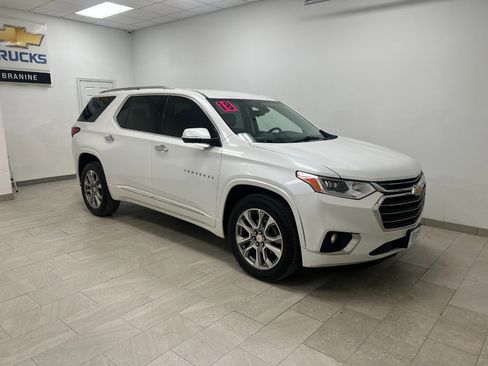Used 2018 Chevrolet Traverse Premier image 3