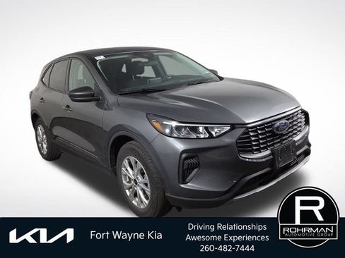 Used 2025 Ford Escape Active FWD image 5