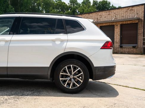 Used 2019 Volkswagen Tiguan SE FWD image 5