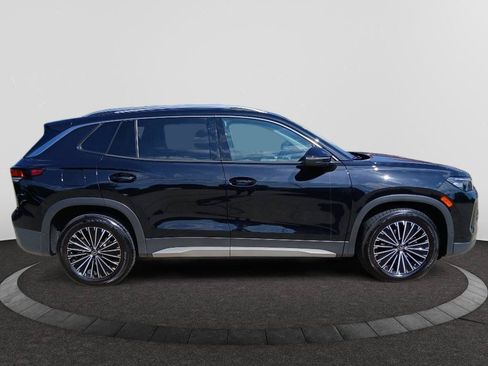 Used 2025 Volkswagen Tiguan S w/ 18" Wheel Package FWD image 8