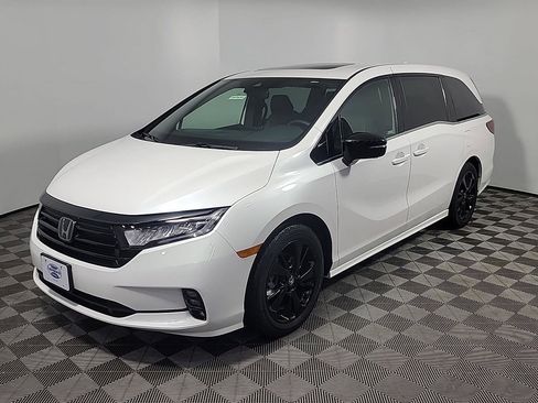 Certified 2023 Honda Odyssey Sport image 12