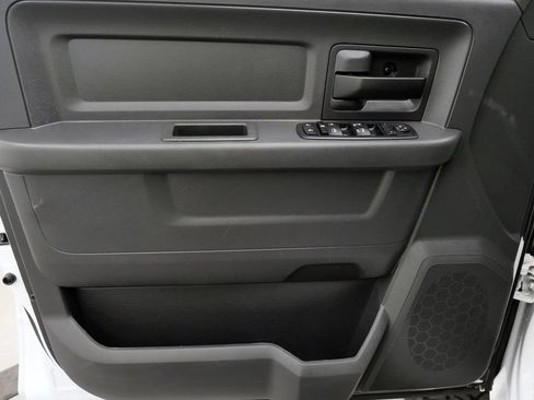 Used 2012 RAM 2500 ST w/ Chrome Appearance Group AWD/4WD image 12