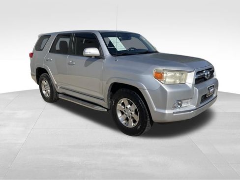 Used 2013 Toyota 4Runner SR5 RWD image 3