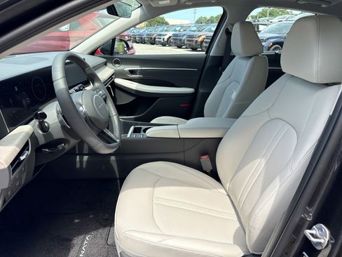 New 2025 Hyundai Sonata Limited image 10
