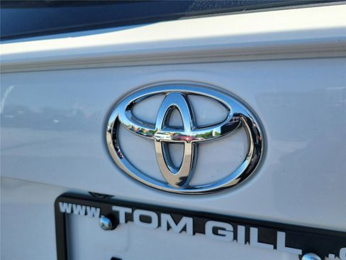 Used 2024 Toyota RAV4 XLE FWD image 7