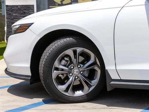 Used 2024 Honda Accord EX image 36
