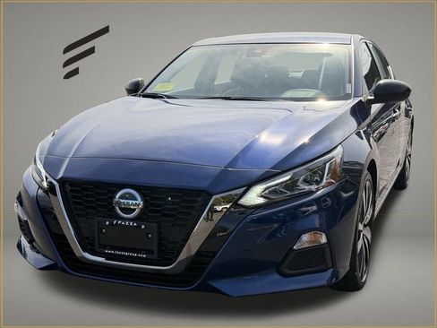 Used 2022 Nissan Altima 2.5 SR image 1