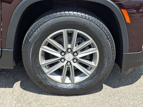 Used 2023 Chevrolet Traverse LT AWD/4WD image 11