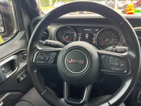 Used 2020 Jeep Wrangler Sport AWD/4WD image 19