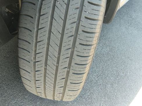 Used 2023 Honda CR-V EX-L image 2