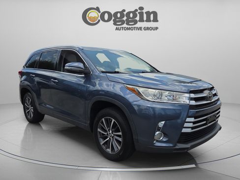 Used 2017 Toyota Highlander XLE FWD image 7
