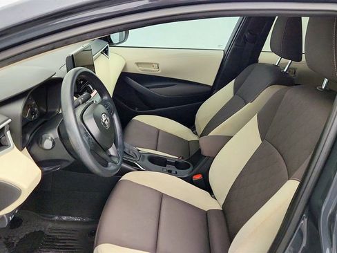 Used 2025 Toyota Corolla LE image 18