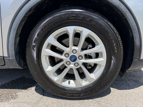 Used 2021 Ford Escape SE FWD image 11