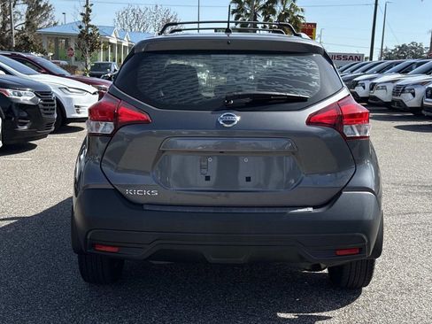 Used 2019 Nissan Kicks S w/ Exterior Package image 5