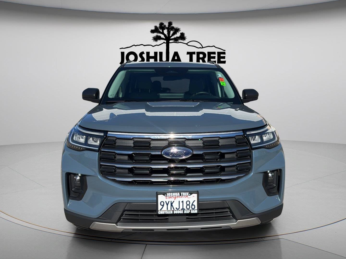 Used 2026 Ford Explorer Active w/ Active Comfort Package RWD image 2