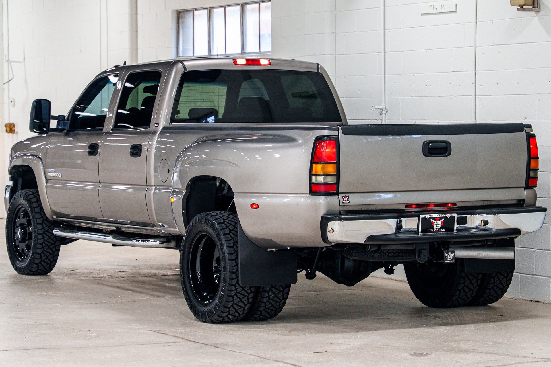 Used 2007 GMC Sierra 3500 SLT w/ Heavy-Duty Power Package AWD/4WD image 26