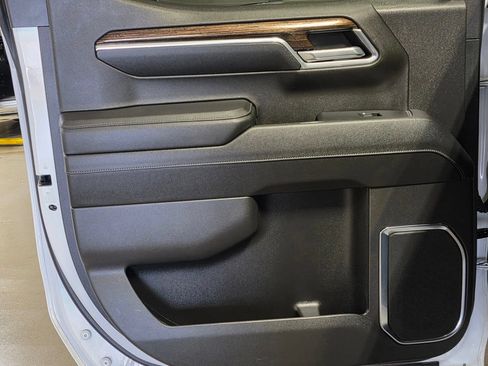 Used 2024 GMC Sierra 1500 SLE RWD image 15