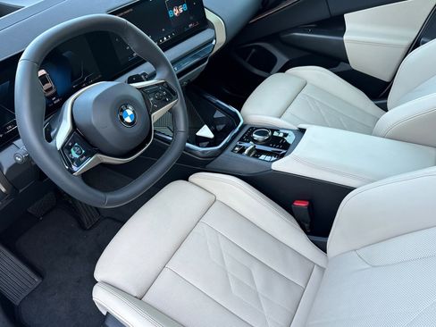 Used 2025 BMW X3 xDrive30i w/ Premium Package image 11