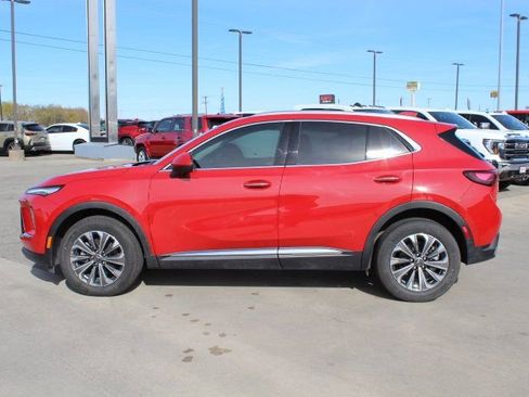 New 2025 Buick Envision Preferred image 2