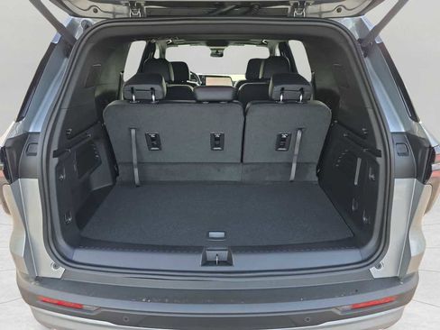 New 2026 Chevrolet Traverse Z71 w/ Driver Confidence Package image 7