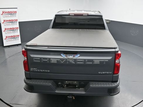 Used 2021 Chevrolet Silverado 1500 Custom AWD/4WD image 16