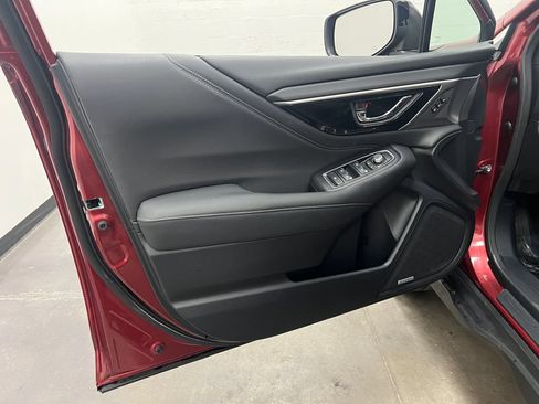 Used 2020 Subaru Outback Limited AWD/4WD image 10