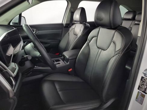 Used 2024 Kia Sorento S FWD image 14
