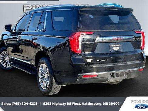 Used 2022 GMC Yukon SLT w/ SLT Luxury Package image 2