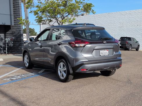 Certified 2025 Nissan Kicks Play S image 8