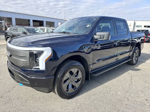 Used 2024 Ford F150 Lightning Flash w/ Max Trailer Tow Package image 3