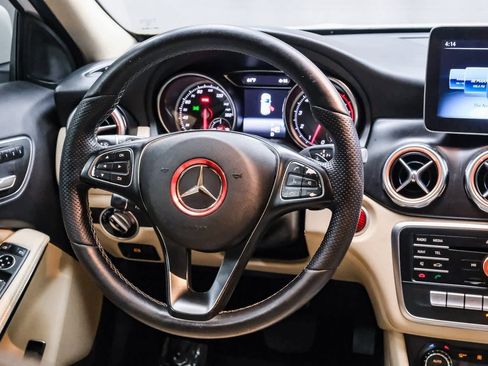 Used 2019 Mercedes-Benz GLA 250 image 17