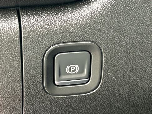 Used 2019 Chevrolet Silverado 1500 Custom Trail Boss image 20