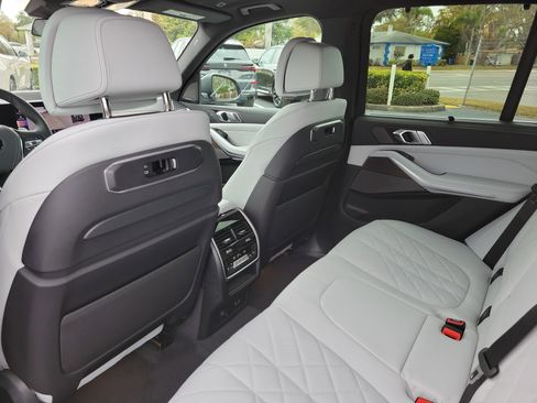 New 2026 BMW X5 xDrive40i w/ Executive Package image 10