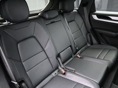 Certified 2025 Porsche Cayenne S AWD/4WD image 25
