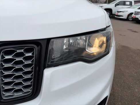 Used 2018 Jeep Grand Cherokee Altitude AWD/4WD image 19