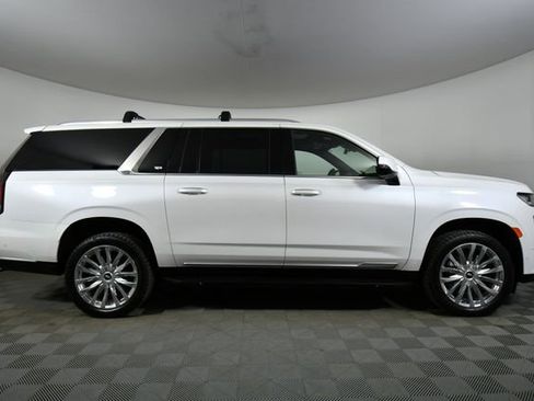 Used 2023 Cadillac Escalade ESV Premium Luxury w/ Performance Package image 6