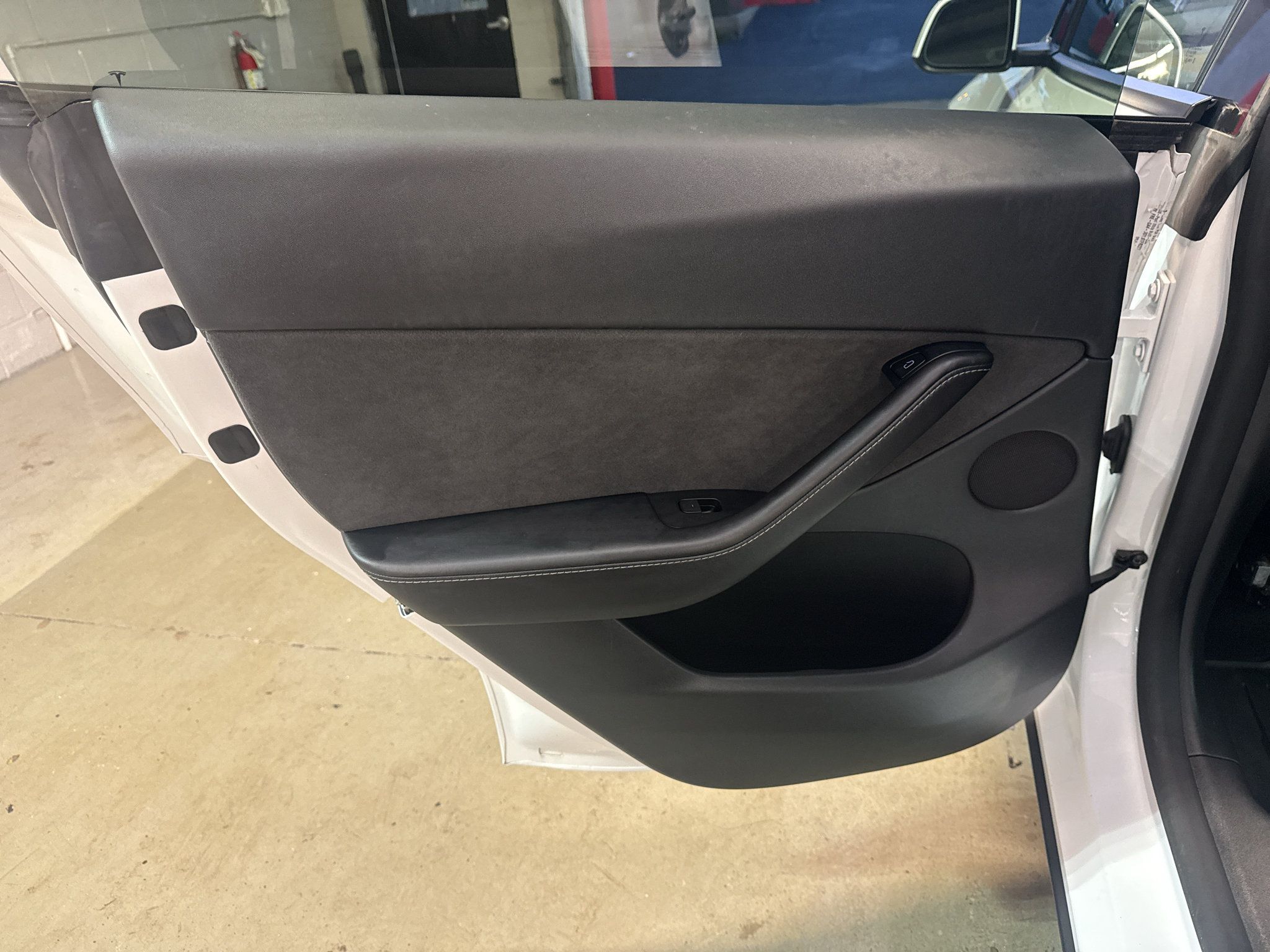 Used 2022 Tesla Model Y Long Range AWD/4WD image 29