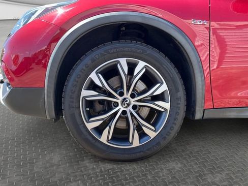 Used 2018 INFINITI QX30 AWD image 14