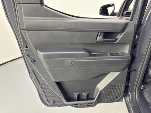 Used 2025 Toyota Tacoma SR5 image 41