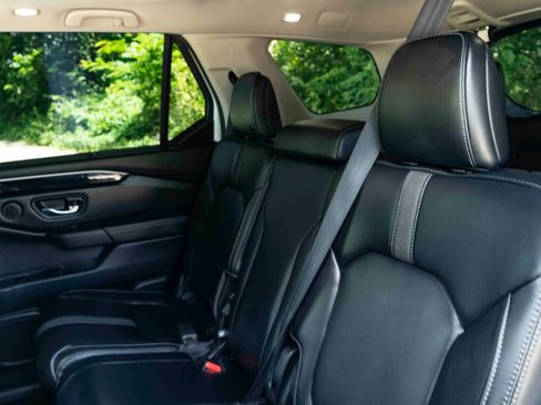 Used 2023 Honda Pilot Touring image 18